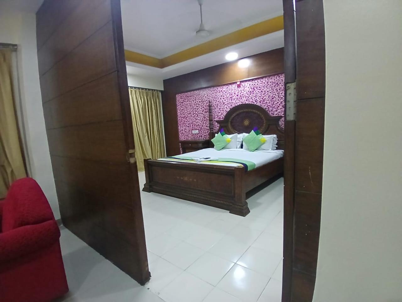 Blossoms Room The Plaza-Luxury Collection- Lakdikapul Hyderabad Esterno foto