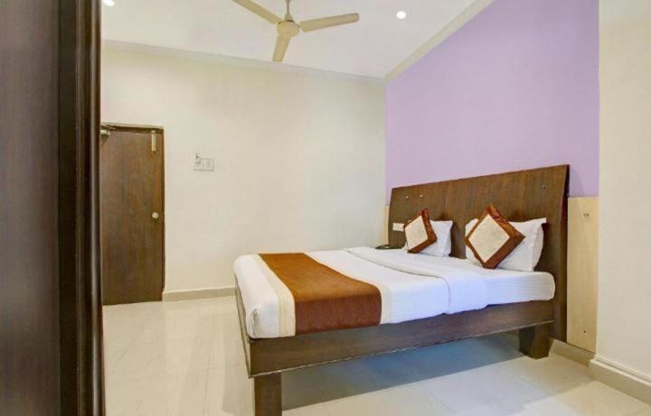 Blossoms Room The Plaza-Luxury Collection- Lakdikapul Hyderabad Esterno foto